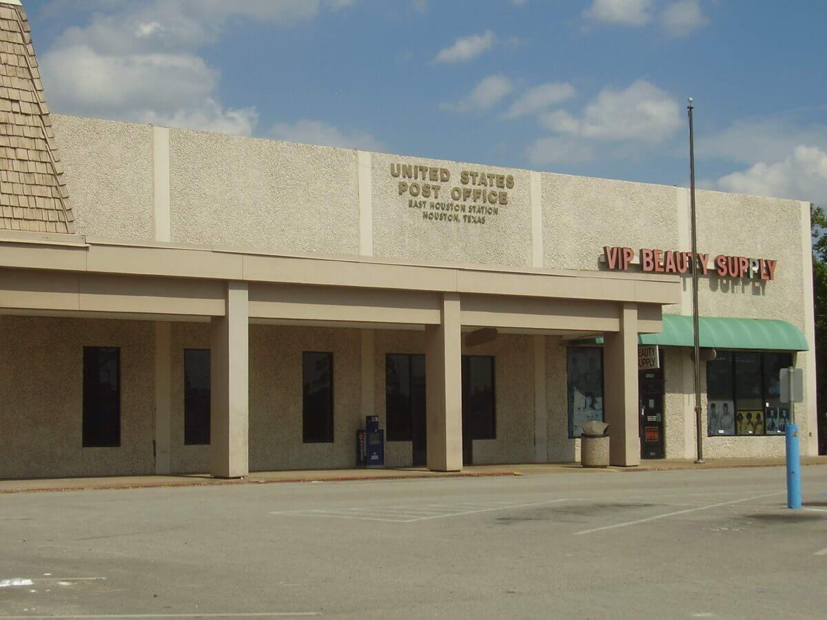 Photo of the East Houston Station Post Office